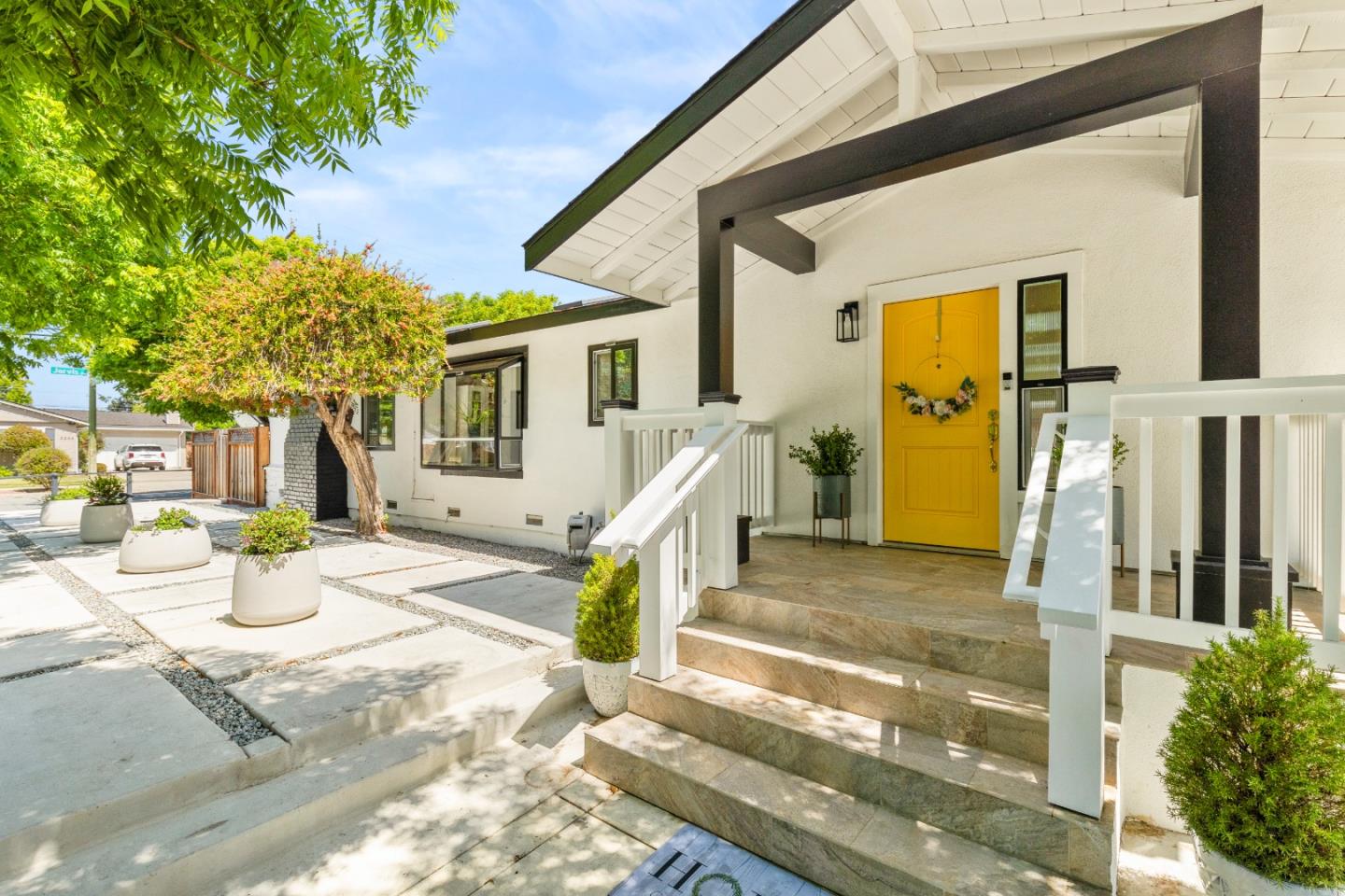 Detail Gallery Image 4 of 41 For 1504 Shaw Dr, San Jose,  CA 95118 - 4 Beds | 2/1 Baths