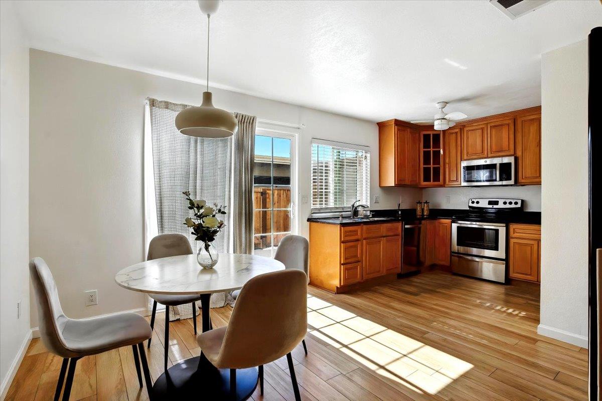 Detail Gallery Image 6 of 23 For 5484 Don Andres Way, San Jose,  CA 95123 - 2 Beds | 1/1 Baths