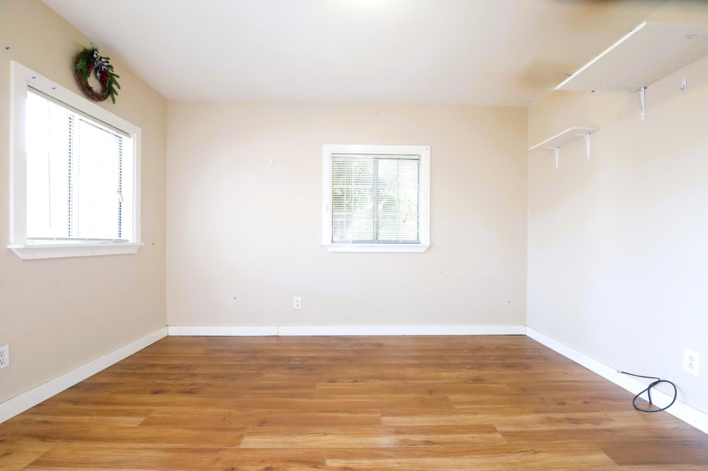 Detail Gallery Image 2 of 15 For 2855 Senter Rd #10,  San Jose,  CA 95111 - 1 Beds | 1 Baths