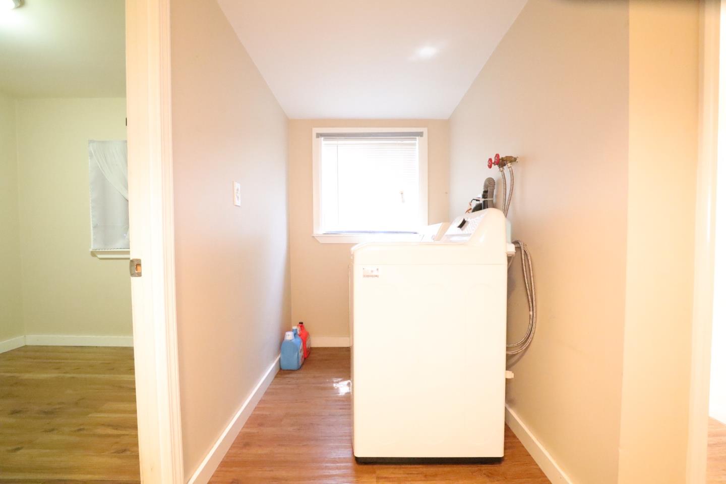 Detail Gallery Image 9 of 15 For 2855 Senter Rd #10,  San Jose,  CA 95111 - 1 Beds | 1 Baths