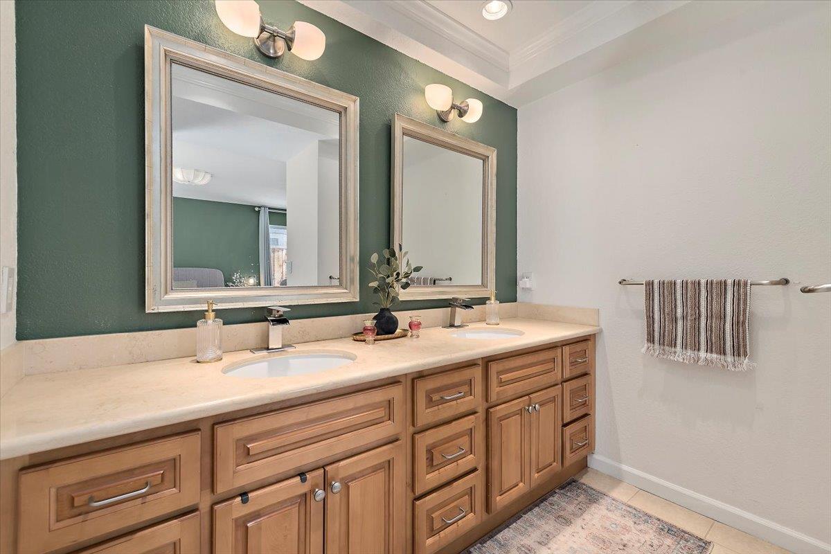 Detail Gallery Image 14 of 16 For 4057 Halkins Dr, San Jose,  CA 95124 - 4 Beds | 2 Baths