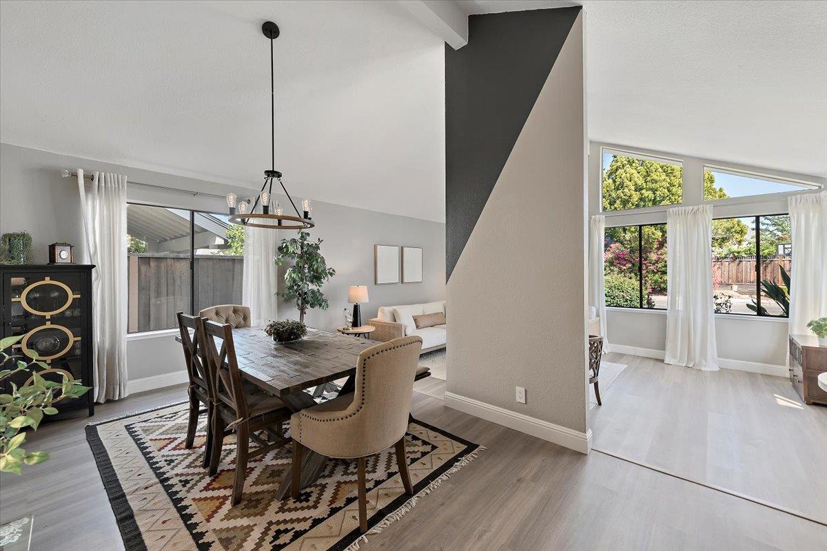 Detail Gallery Image 4 of 16 For 4057 Halkins Dr, San Jose,  CA 95124 - 4 Beds | 2 Baths
