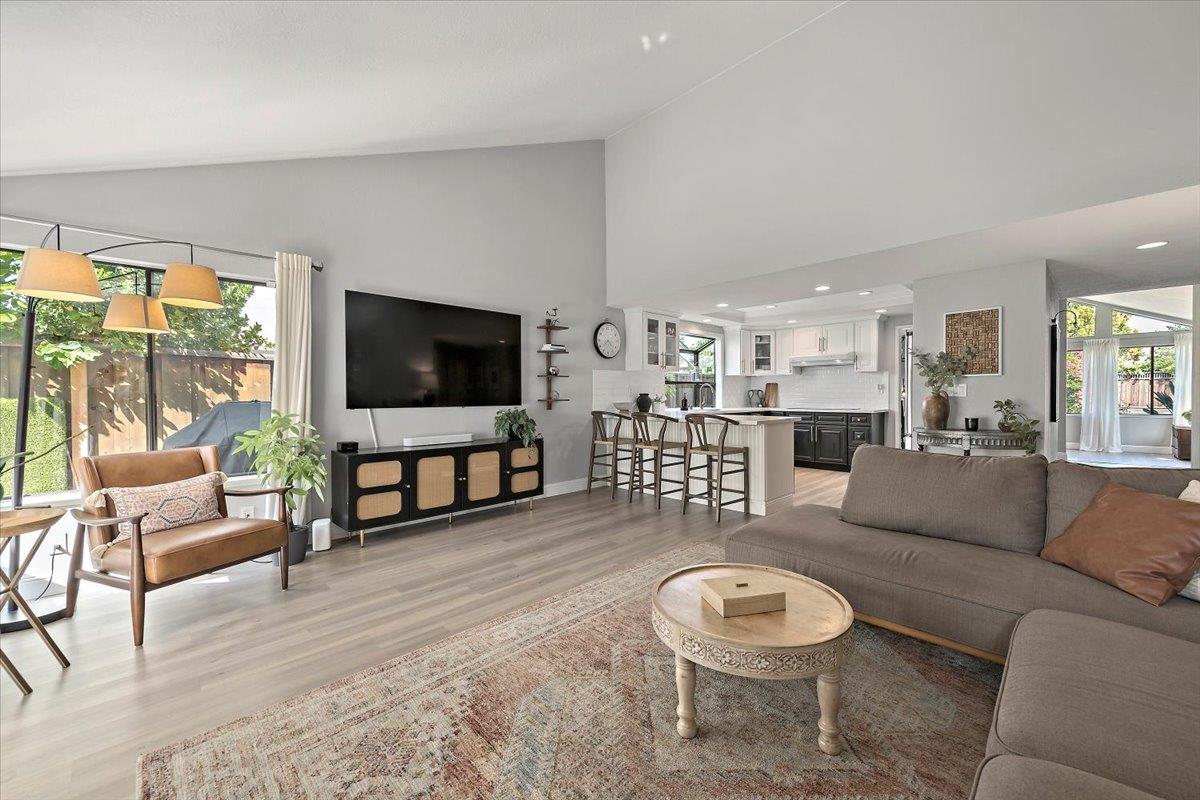 Detail Gallery Image 7 of 16 For 4057 Halkins Dr, San Jose,  CA 95124 - 4 Beds | 2 Baths