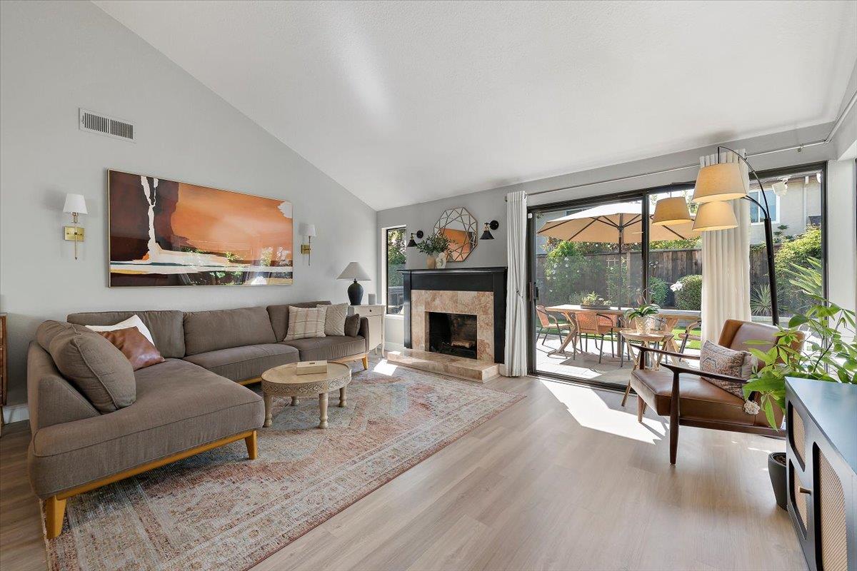 Detail Gallery Image 8 of 16 For 4057 Halkins Dr, San Jose,  CA 95124 - 4 Beds | 2 Baths