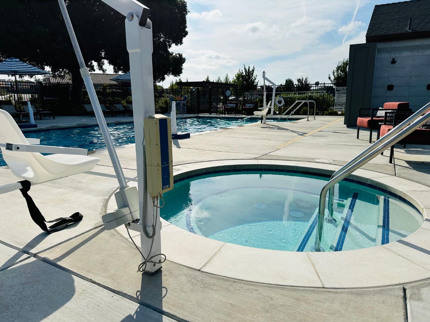 Detail Gallery Image 35 of 41 For 2051 White Oak Dr, Hollister,  CA 95023 - 2 Beds | 2 Baths