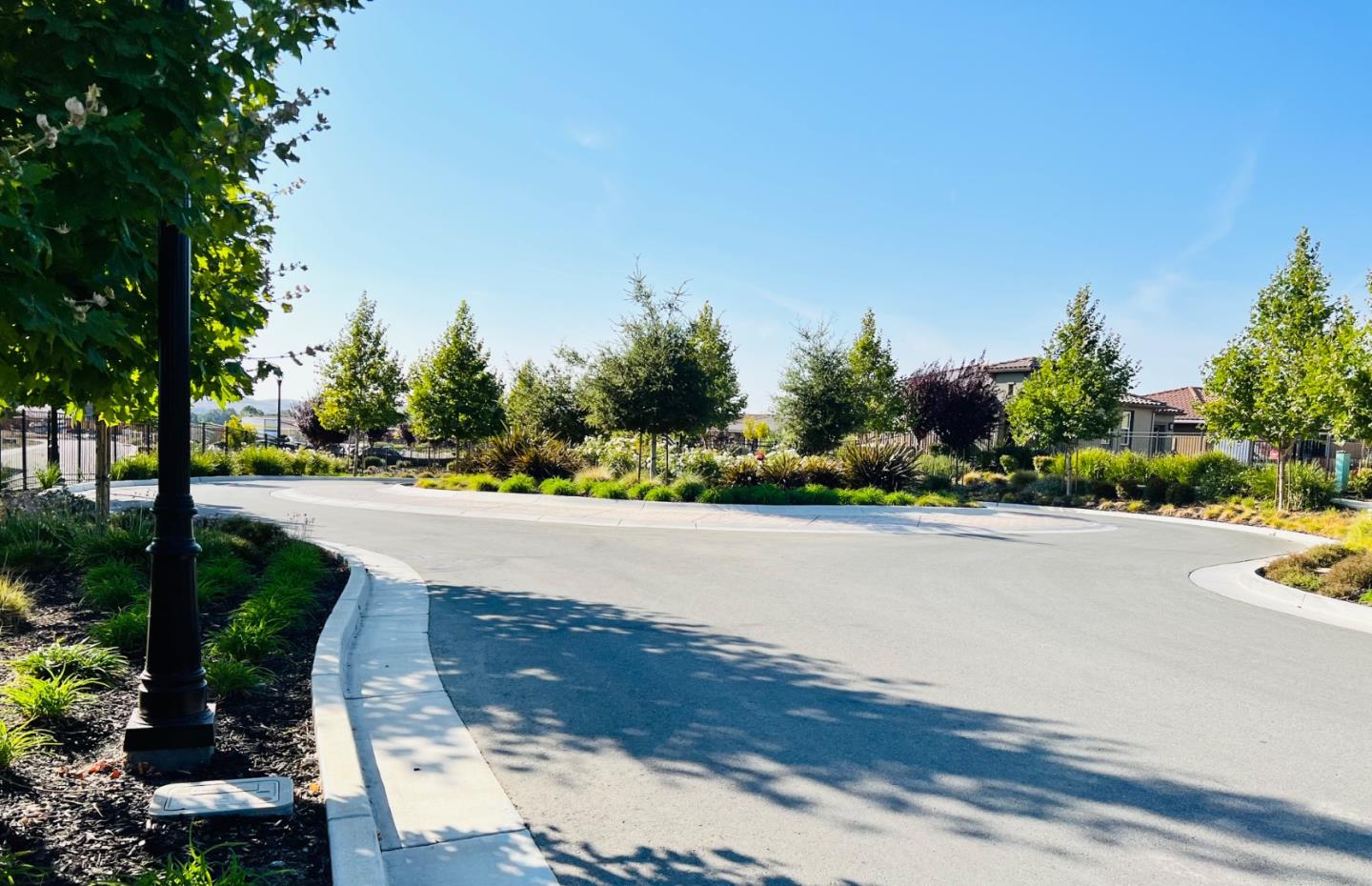 Detail Gallery Image 40 of 41 For 2051 White Oak Dr, Hollister,  CA 95023 - 2 Beds | 2 Baths