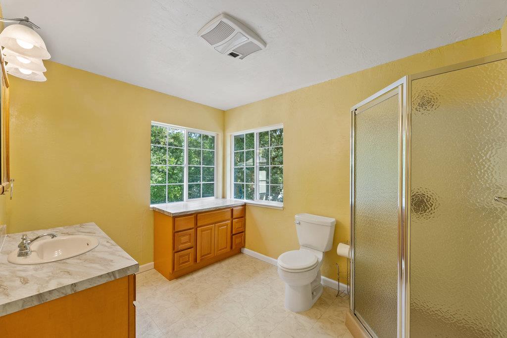 Detail Gallery Image 14 of 44 For 475 Riverview Dr, Boulder Creek,  CA 95006 - 5 Beds | 3 Baths