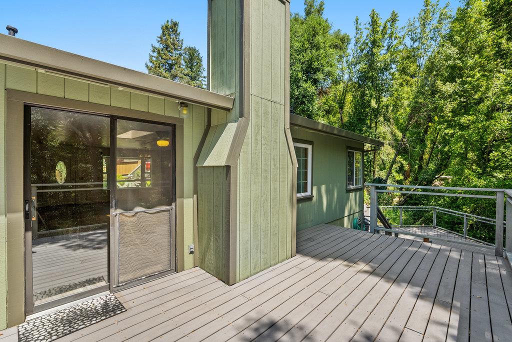 Detail Gallery Image 28 of 44 For 475 Riverview Dr, Boulder Creek,  CA 95006 - 5 Beds | 3 Baths