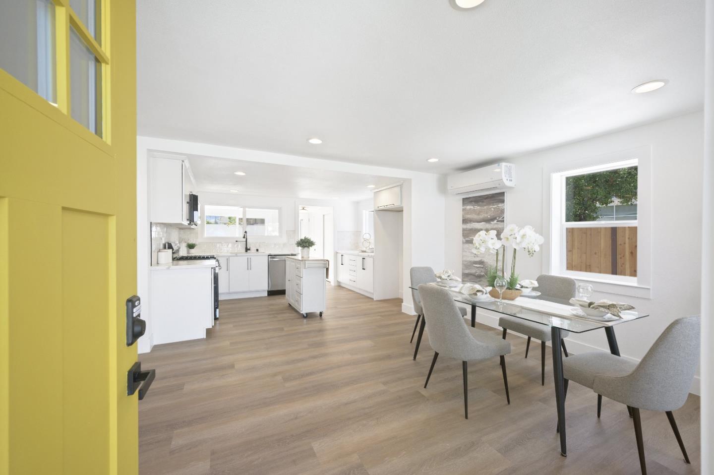 Detail Gallery Image 5 of 34 For 1480 Lincoln St, Santa Clara,  CA 95050 - 2 Beds | 2 Baths