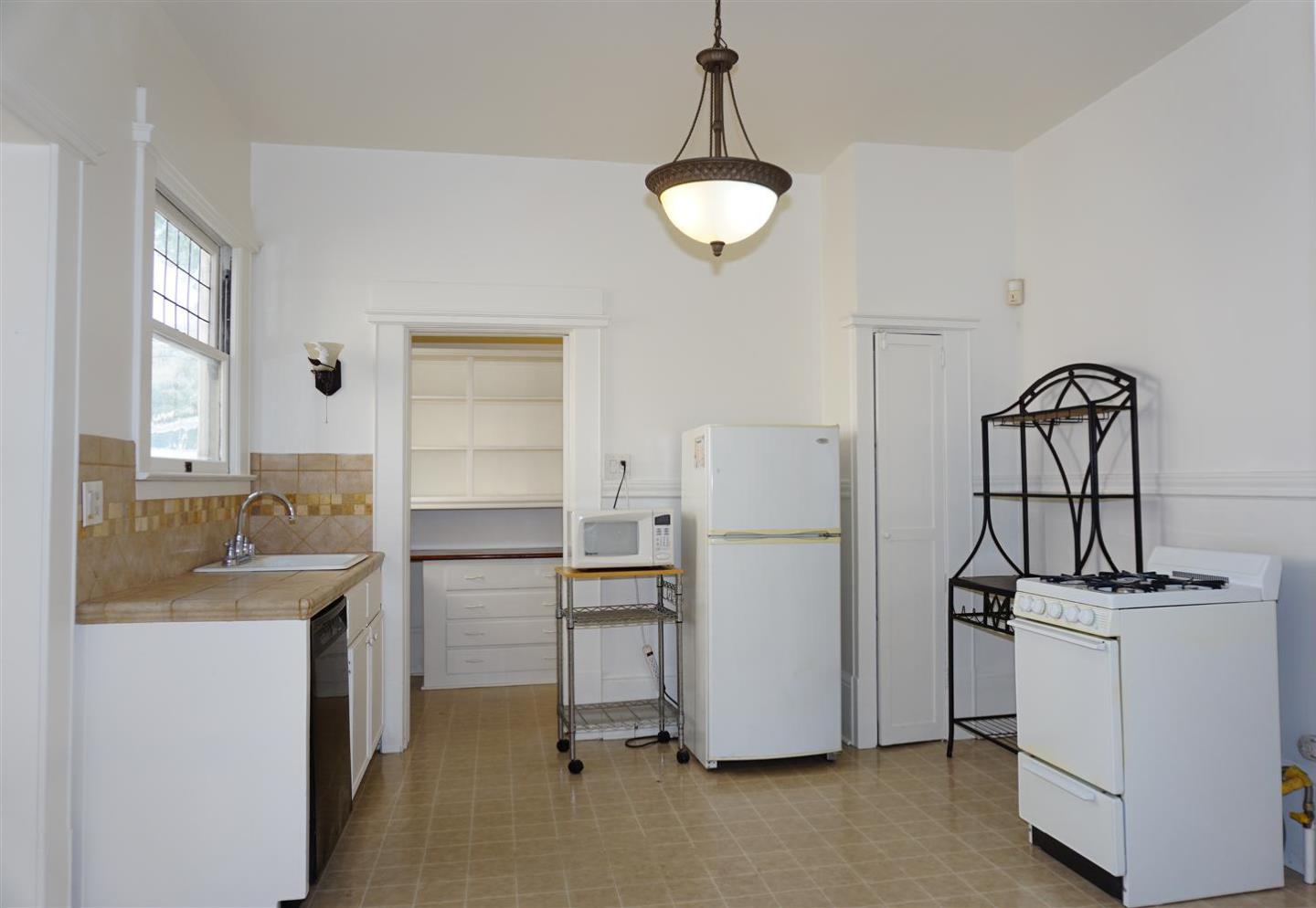 Detail Gallery Image 21 of 22 For 121 E Julian St, San Jose,  CA 95112 - 3 Beds | 3 Baths