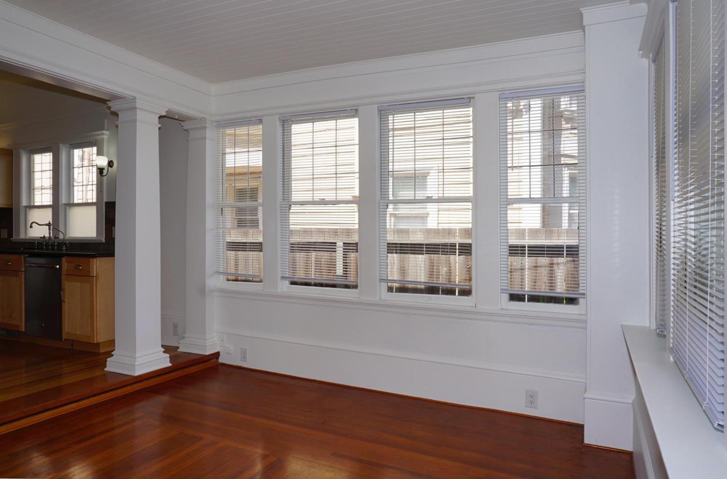 Detail Gallery Image 8 of 22 For 121 E Julian St, San Jose,  CA 95112 - 3 Beds | 3 Baths