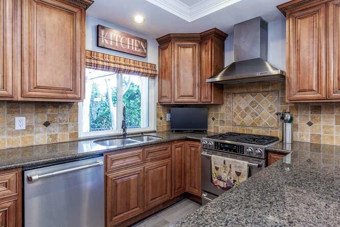 Detail Gallery Image 14 of 42 For 3197 Knightswood Way, San Jose,  CA 95148 - 4 Beds | 2 Baths