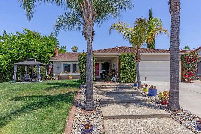 Detail Gallery Image 5 of 42 For 3197 Knightswood Way, San Jose,  CA 95148 - 4 Beds | 2 Baths