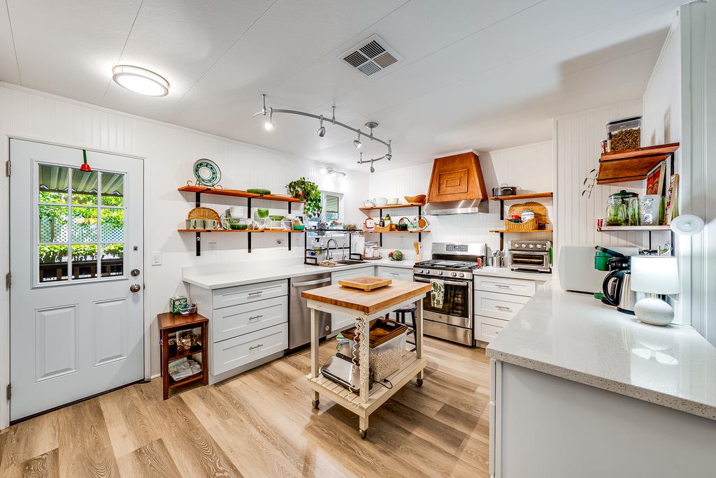 Detail Gallery Image 19 of 35 For 60 Pepperwood Way #60,  Soquel,  CA 95073 - 2 Beds | 2 Baths