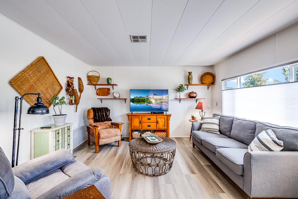 Detail Gallery Image 3 of 35 For 60 Pepperwood Way #60,  Soquel,  CA 95073 - 2 Beds | 2 Baths