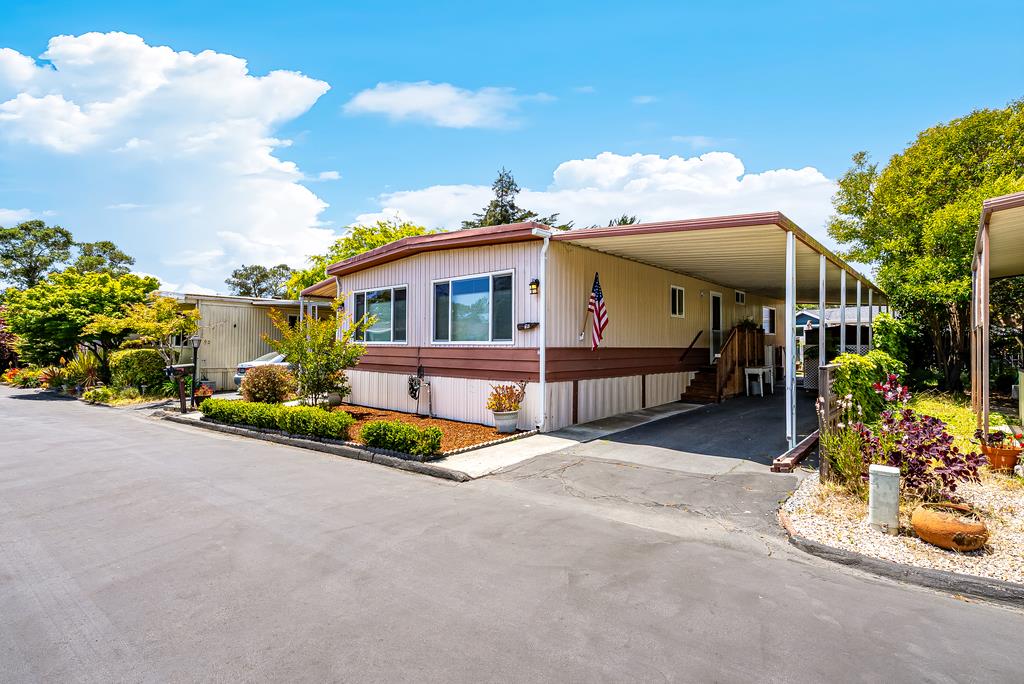 Detail Gallery Image 30 of 35 For 60 Pepperwood Way #60,  Soquel,  CA 95073 - 2 Beds | 2 Baths