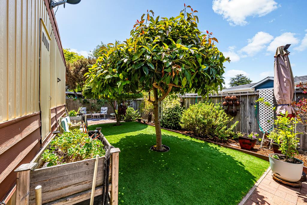 Detail Gallery Image 5 of 35 For 60 Pepperwood Way #60,  Soquel,  CA 95073 - 2 Beds | 2 Baths