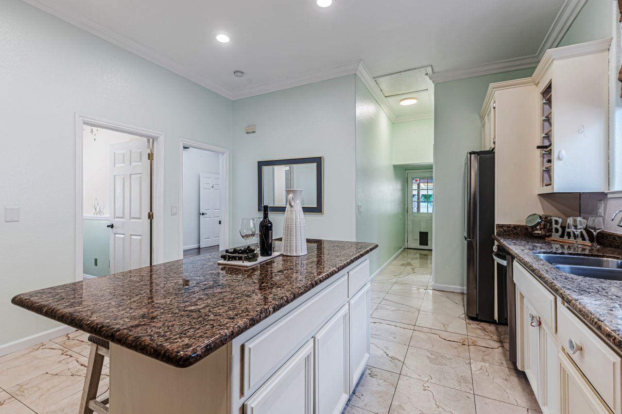 Detail Gallery Image 11 of 33 For 124 S 24th St, San Jose,  CA 95116 - 3 Beds | 2 Baths