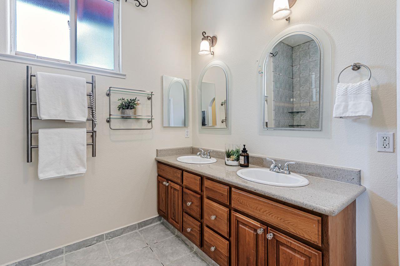 Detail Gallery Image 8 of 33 For 124 S 24th St, San Jose,  CA 95116 - 3 Beds | 2 Baths