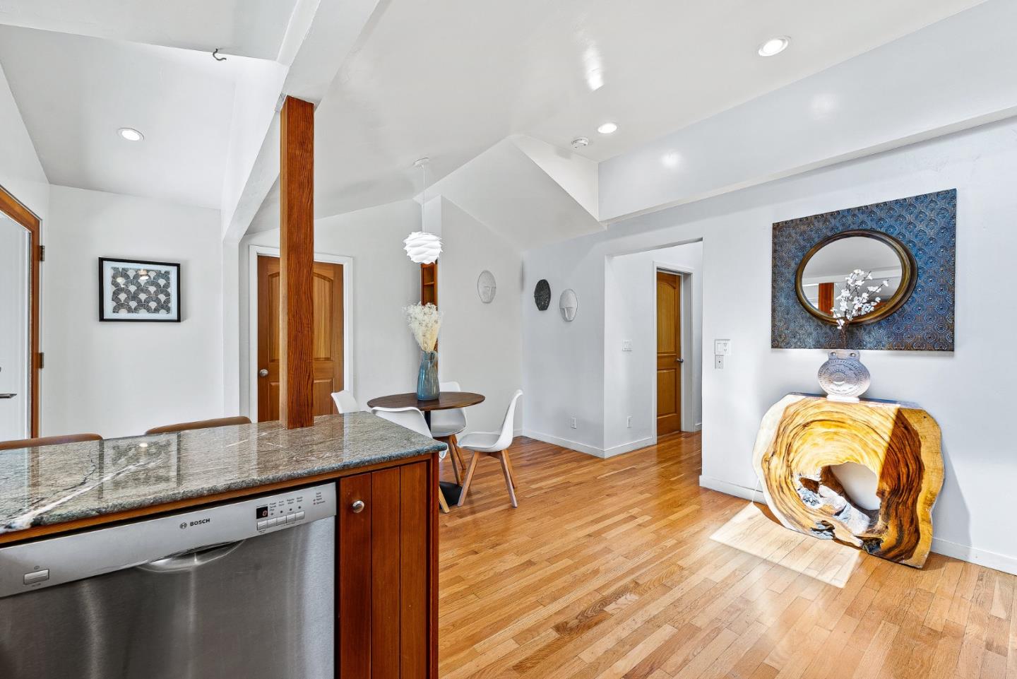 Detail Gallery Image 16 of 70 For 2801 S Main St, Soquel,  CA 95073 - 3 Beds | 3/1 Baths