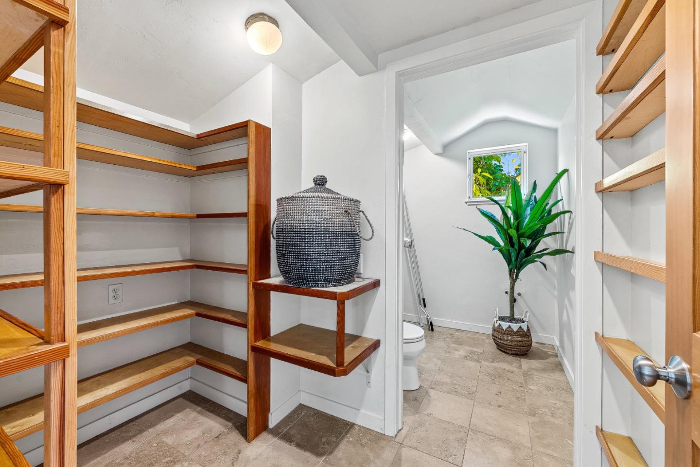 Detail Gallery Image 17 of 70 For 2801 S Main St, Soquel,  CA 95073 - 3 Beds | 3/1 Baths