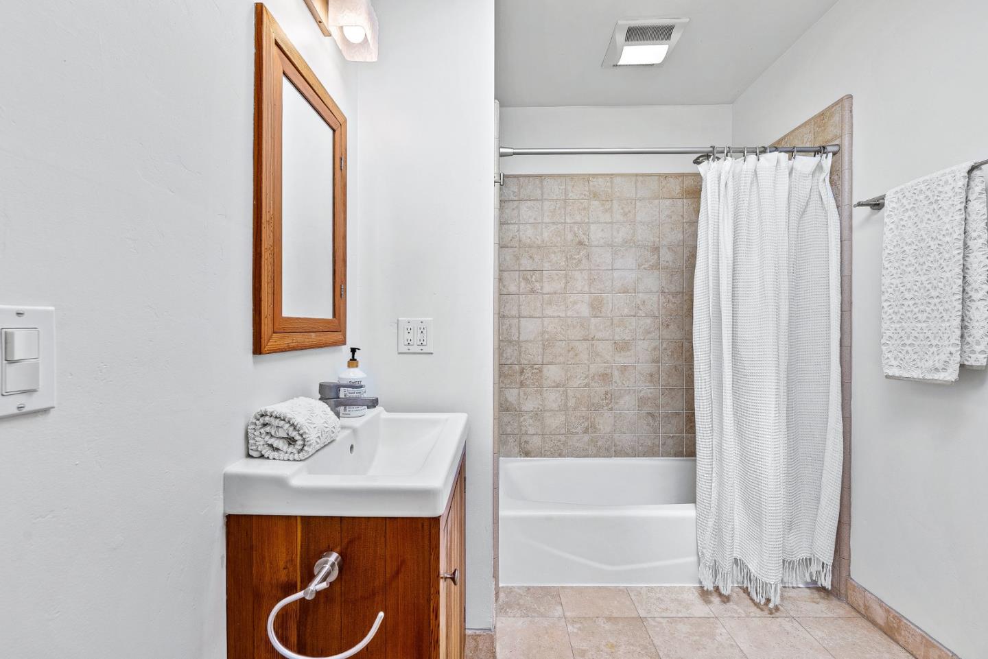 Detail Gallery Image 23 of 70 For 2801 S Main St, Soquel,  CA 95073 - 3 Beds | 3/1 Baths