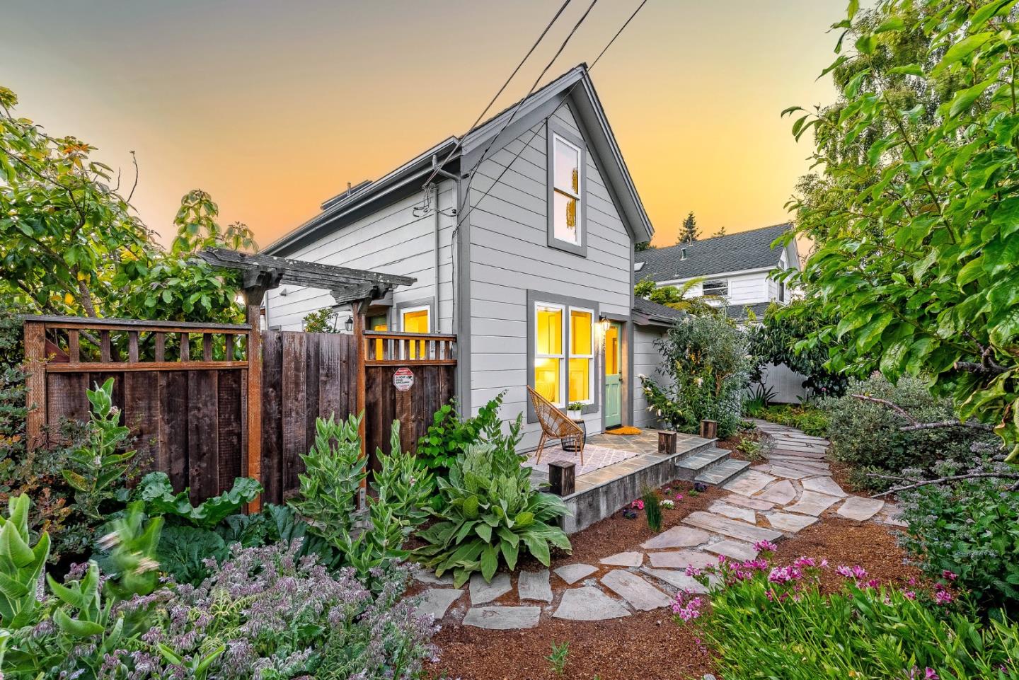 Detail Gallery Image 27 of 70 For 2801 S Main St, Soquel,  CA 95073 - 3 Beds | 3/1 Baths