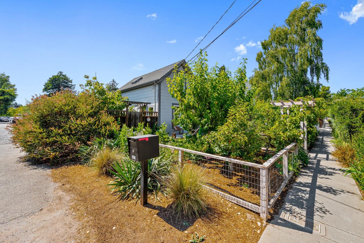 Detail Gallery Image 39 of 70 For 2801 S Main St, Soquel,  CA 95073 - 3 Beds | 3/1 Baths