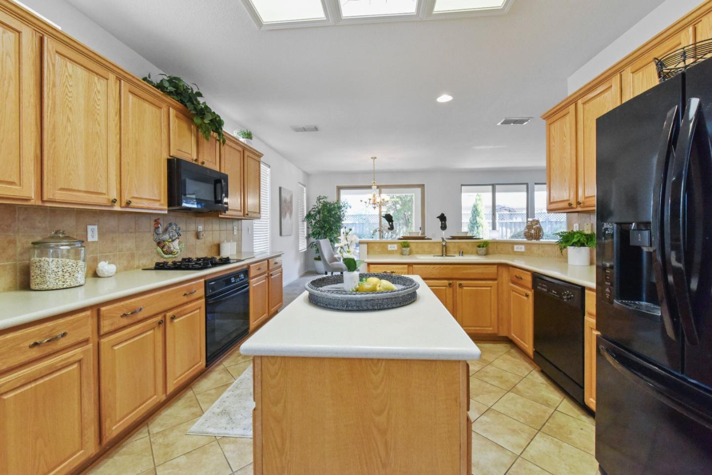 Detail Gallery Image 6 of 59 For 653 Gold Strike Ct, Lincoln,  CA 95648 - 2 Beds | 2/1 Baths
