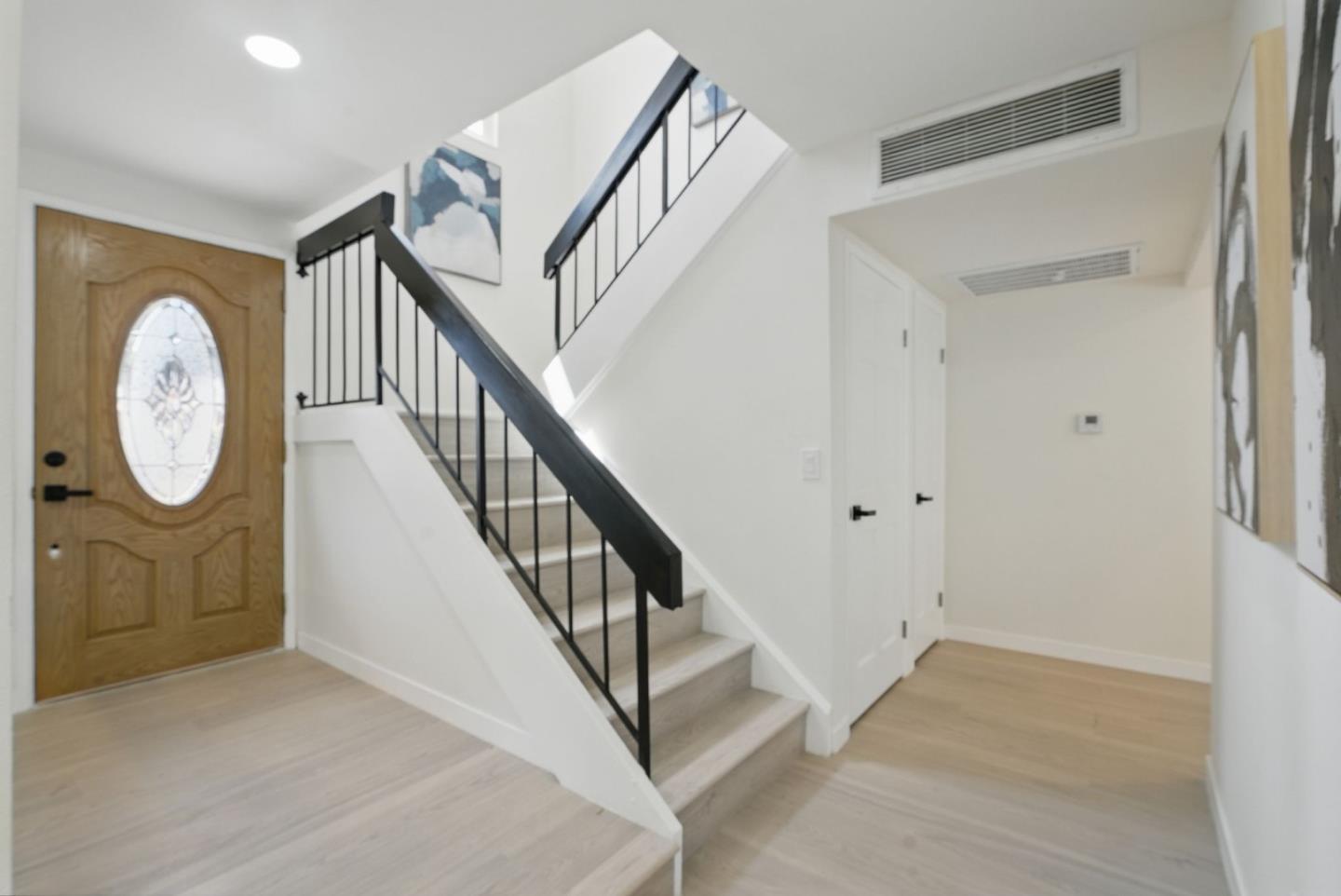 Detail Gallery Image 16 of 39 For 5657 Shadow Ridge Dr, Castro Valley,  CA 94552 - 4 Beds | 2/1 Baths