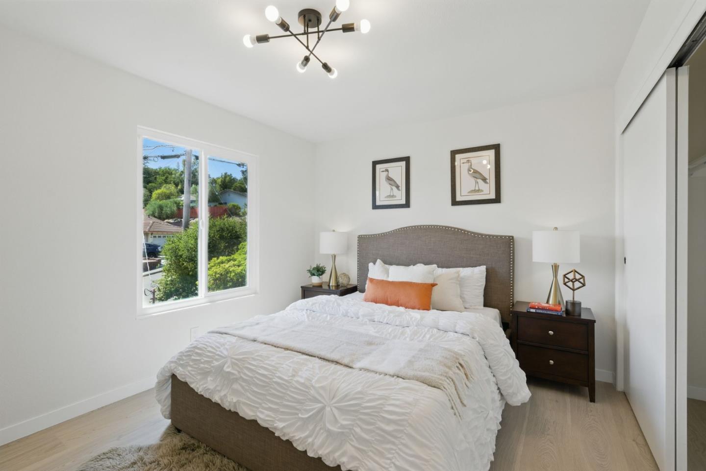 Detail Gallery Image 17 of 39 For 5657 Shadow Ridge Dr, Castro Valley,  CA 94552 - 4 Beds | 2/1 Baths