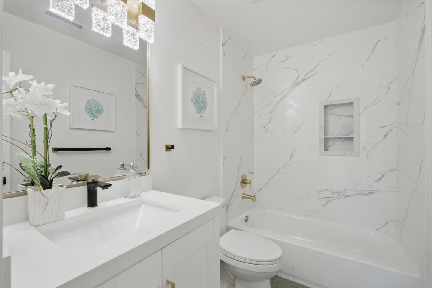 Detail Gallery Image 18 of 39 For 5657 Shadow Ridge Dr, Castro Valley,  CA 94552 - 4 Beds | 2/1 Baths