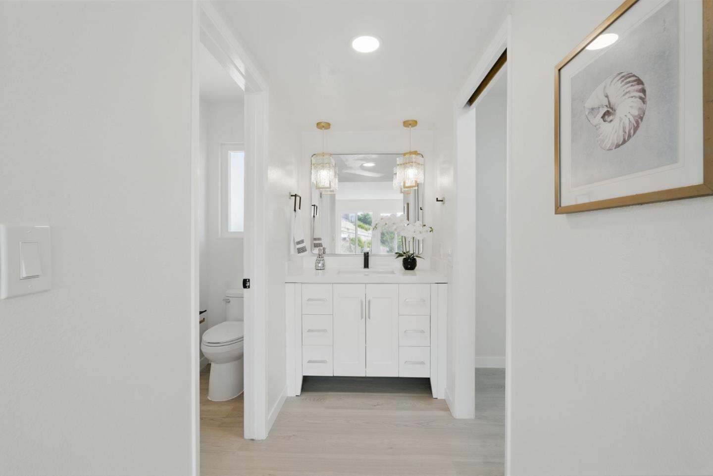 Detail Gallery Image 22 of 39 For 5657 Shadow Ridge Dr, Castro Valley,  CA 94552 - 4 Beds | 2/1 Baths