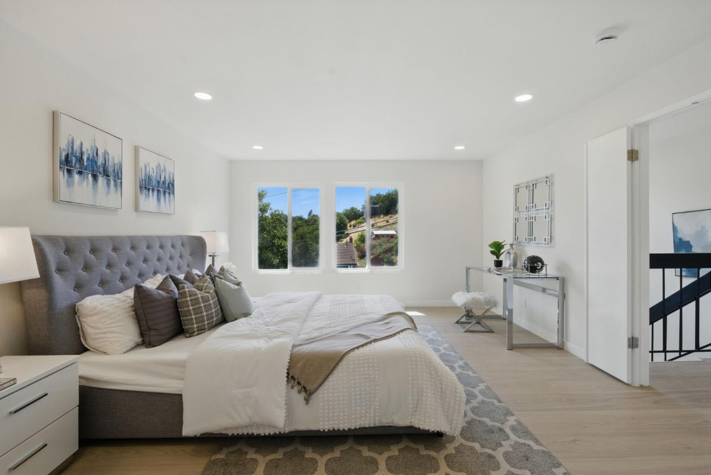 Detail Gallery Image 23 of 39 For 5657 Shadow Ridge Dr, Castro Valley,  CA 94552 - 4 Beds | 2/1 Baths