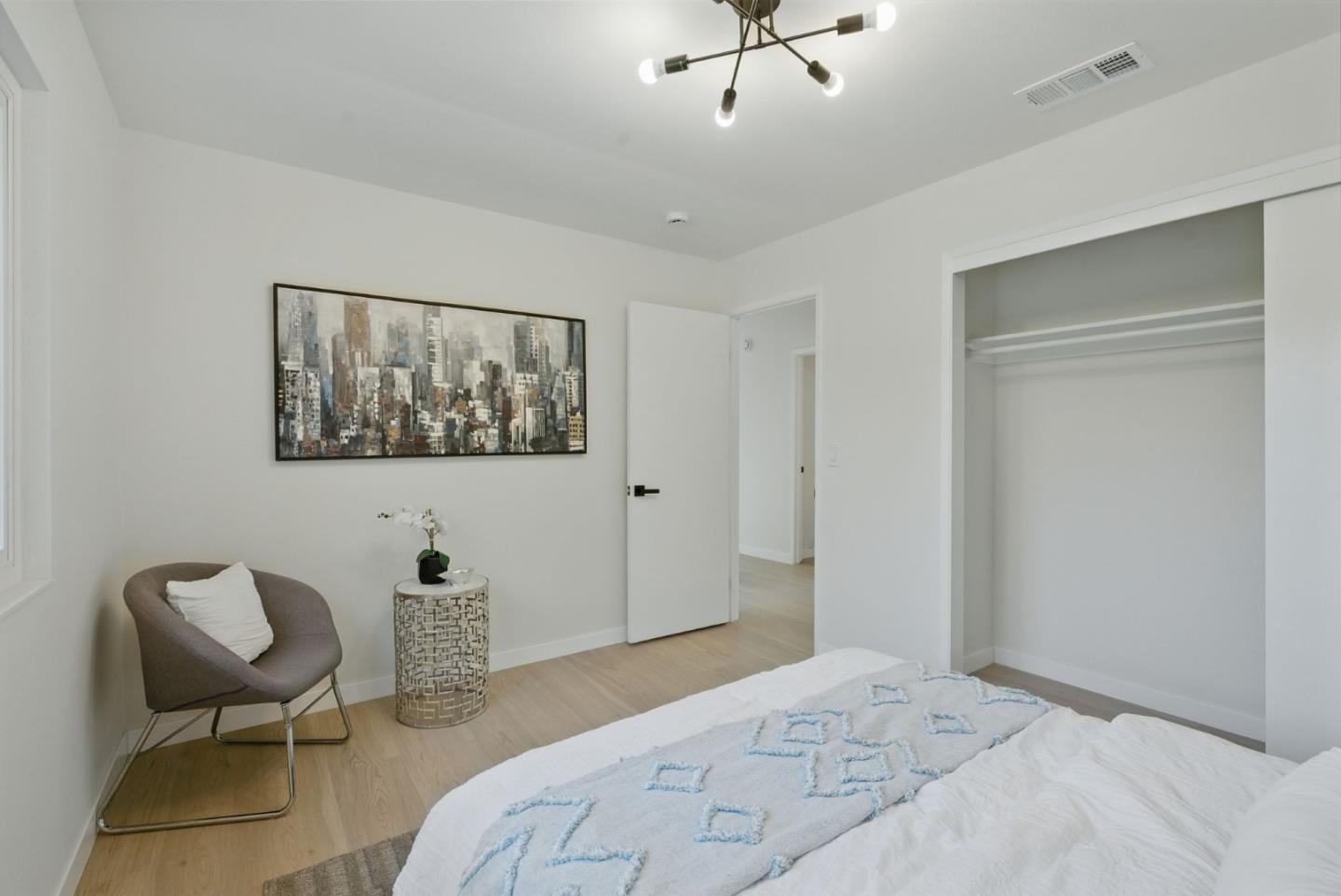 Detail Gallery Image 24 of 39 For 5657 Shadow Ridge Dr, Castro Valley,  CA 94552 - 4 Beds | 2/1 Baths
