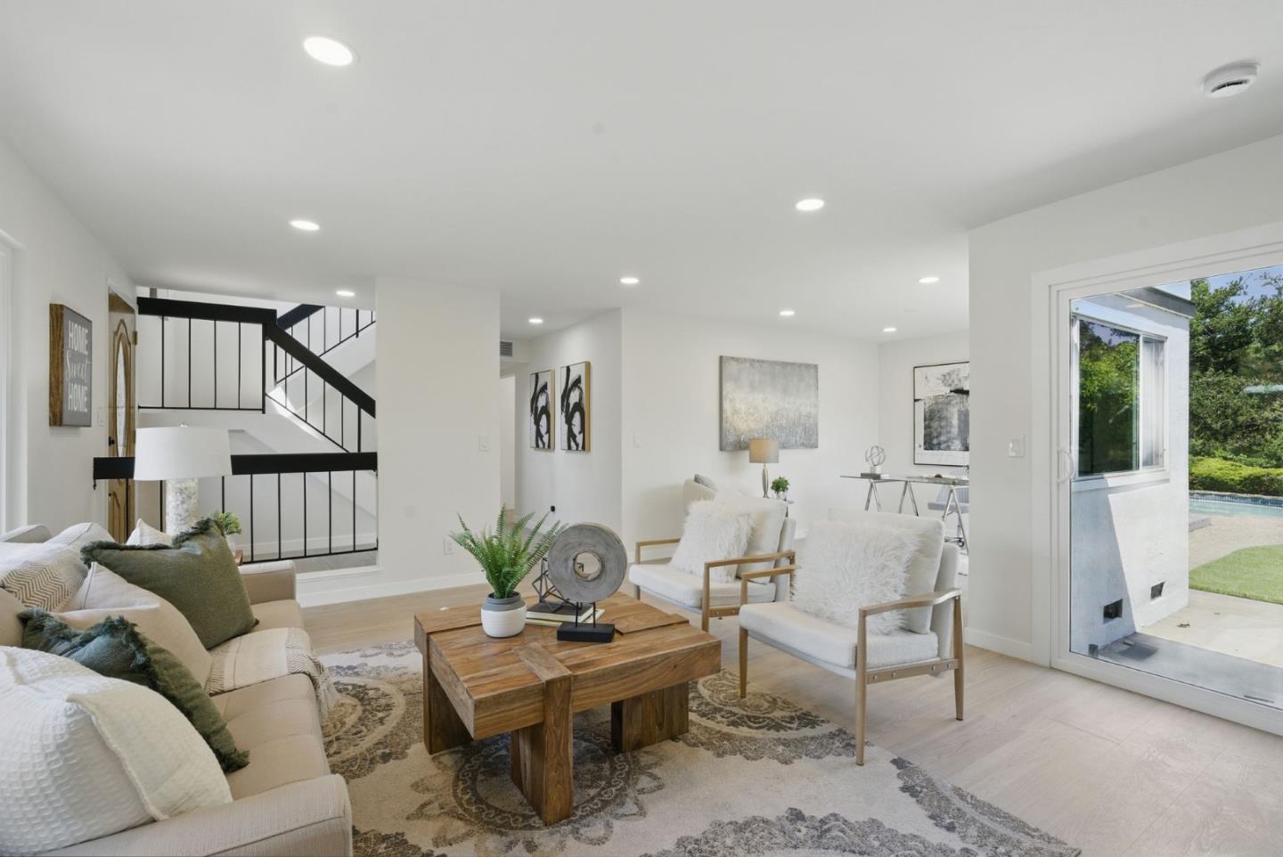 Detail Gallery Image 6 of 39 For 5657 Shadow Ridge Dr, Castro Valley,  CA 94552 - 4 Beds | 2/1 Baths