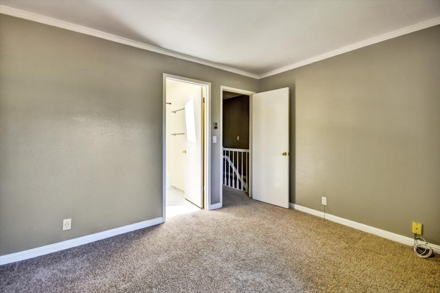 Detail Gallery Image 14 of 34 For 175 Evandale Ave #2,  Mountain View,  CA 94043 - 2 Beds | 2/1 Baths