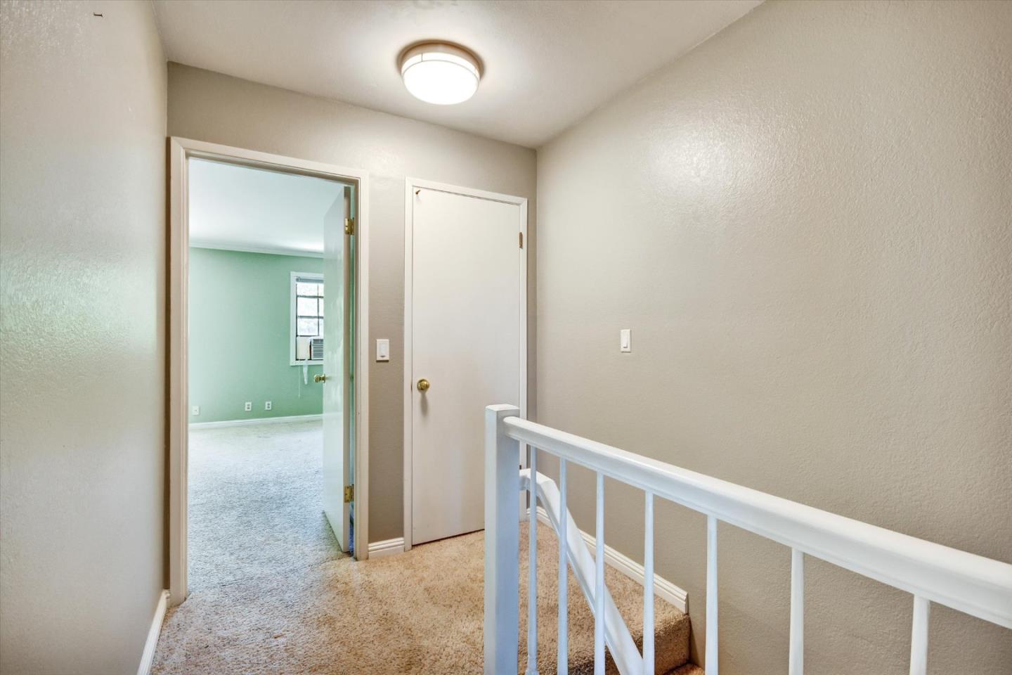 Detail Gallery Image 16 of 34 For 175 Evandale Ave #2,  Mountain View,  CA 94043 - 2 Beds | 2/1 Baths