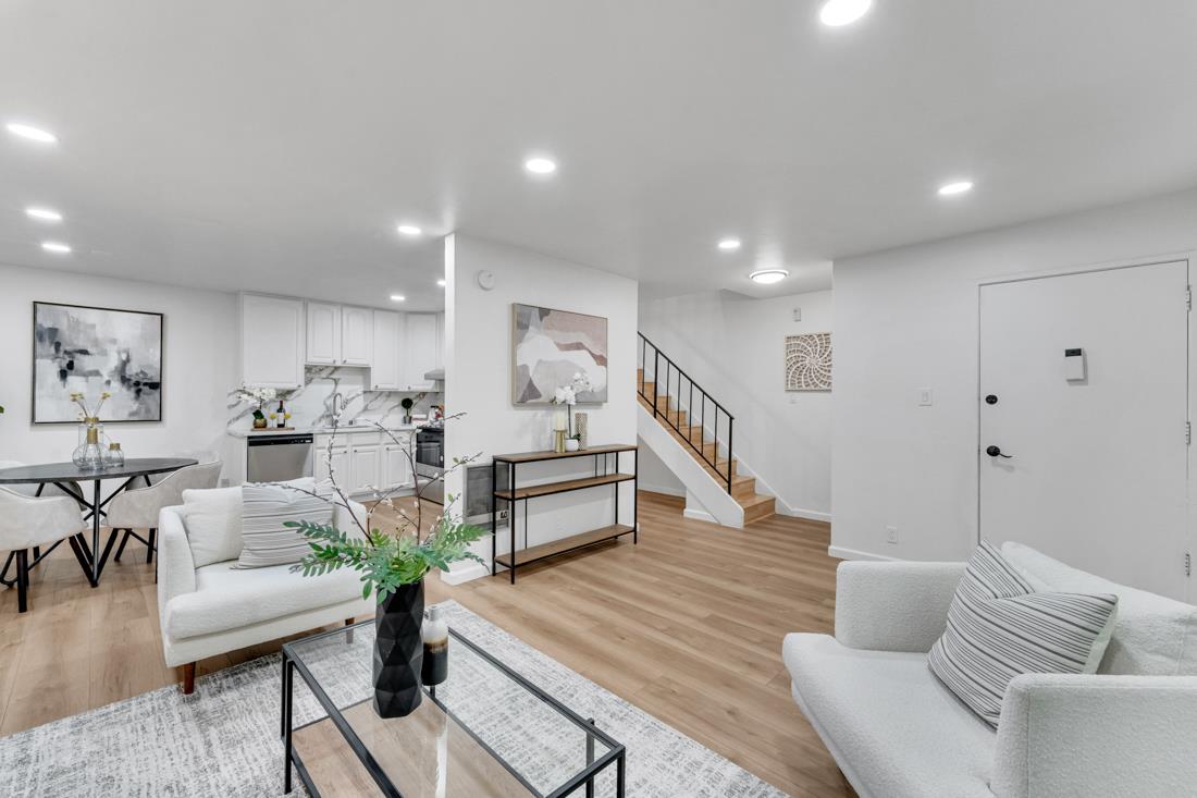 Detail Gallery Image 4 of 35 For 380 Auburn Way #21,  San Jose,  CA 95129 - 2 Beds | 1/1 Baths