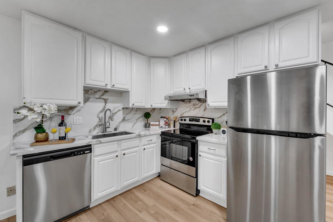Detail Gallery Image 8 of 35 For 380 Auburn Way #21,  San Jose,  CA 95129 - 2 Beds | 1/1 Baths