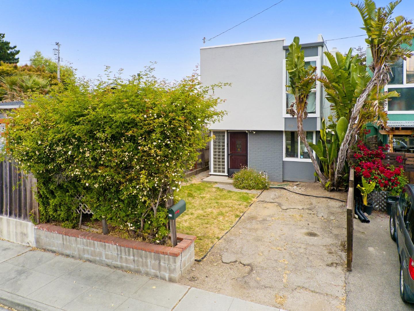 Detail Gallery Image 10 of 10 For 610 Bethany Curv, Santa Cruz,  CA 95060 - 2 Beds | 1 Baths