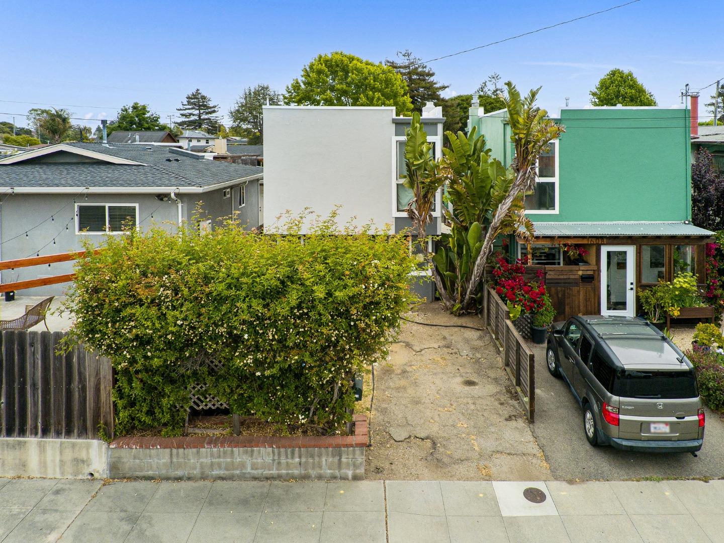 Detail Gallery Image 8 of 10 For 610 Bethany Curv, Santa Cruz,  CA 95060 - 2 Beds | 1 Baths