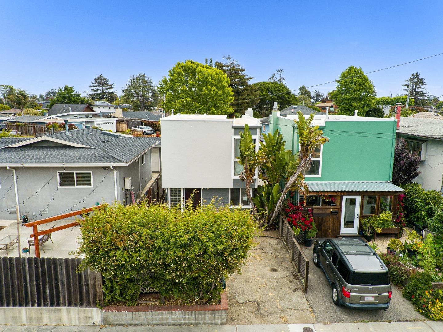Detail Gallery Image 9 of 10 For 610 Bethany Curv, Santa Cruz,  CA 95060 - 2 Beds | 1 Baths