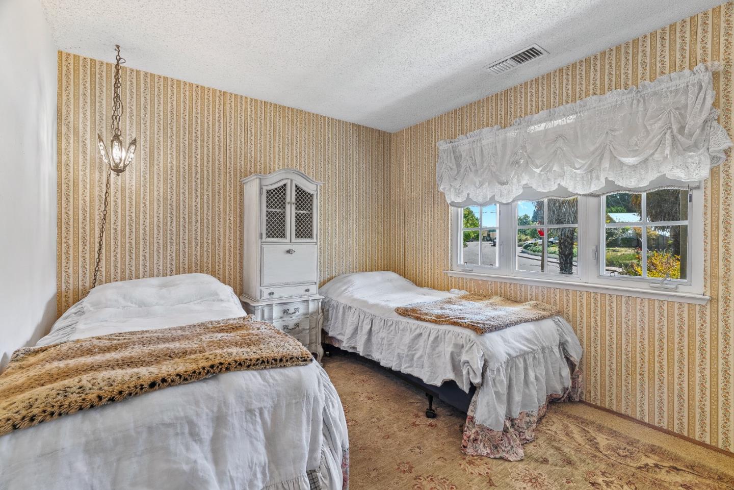 Detail Gallery Image 11 of 22 For 3560 Sevilla Dr, Soquel,  CA 95073 - 3 Beds | 2 Baths