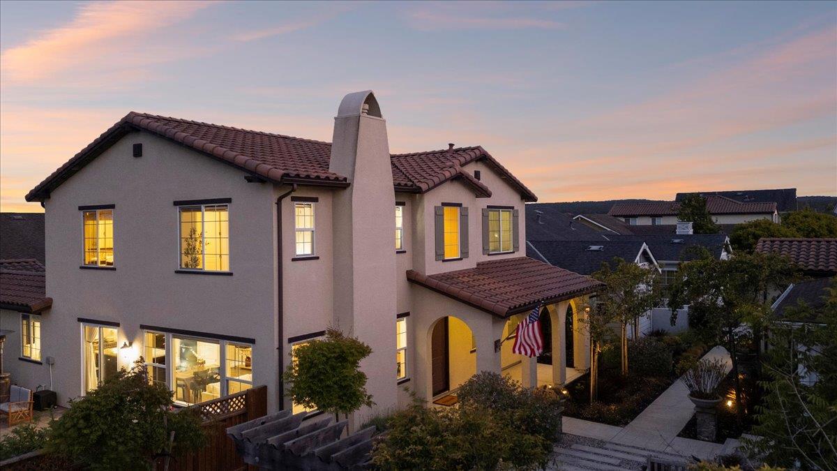 Detail Gallery Image 2 of 50 For 18623 Mcclellan Cir, East Garrison,  CA 93933 - 4 Beds | 3/1 Baths