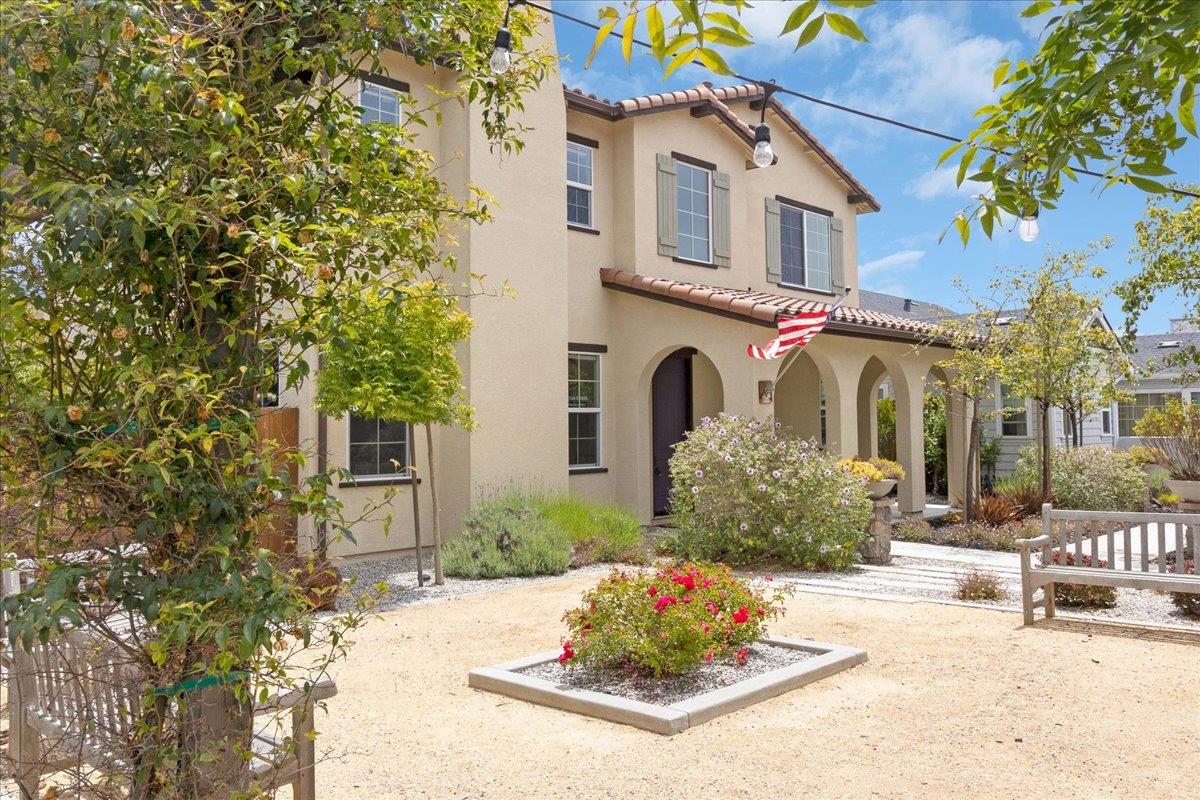 Detail Gallery Image 4 of 50 For 18623 Mcclellan Cir, East Garrison,  CA 93933 - 4 Beds | 3/1 Baths