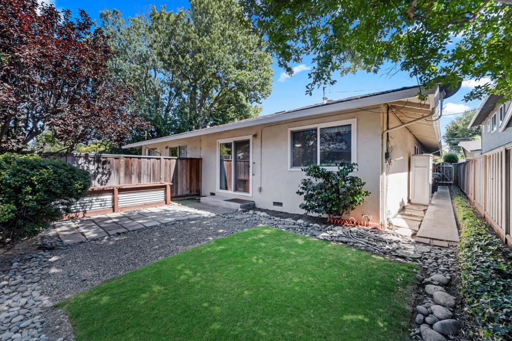 Detail Gallery Image 12 of 19 For 1803 Bucknall Rd, Campbell,  CA 95008 - – Beds | – Baths