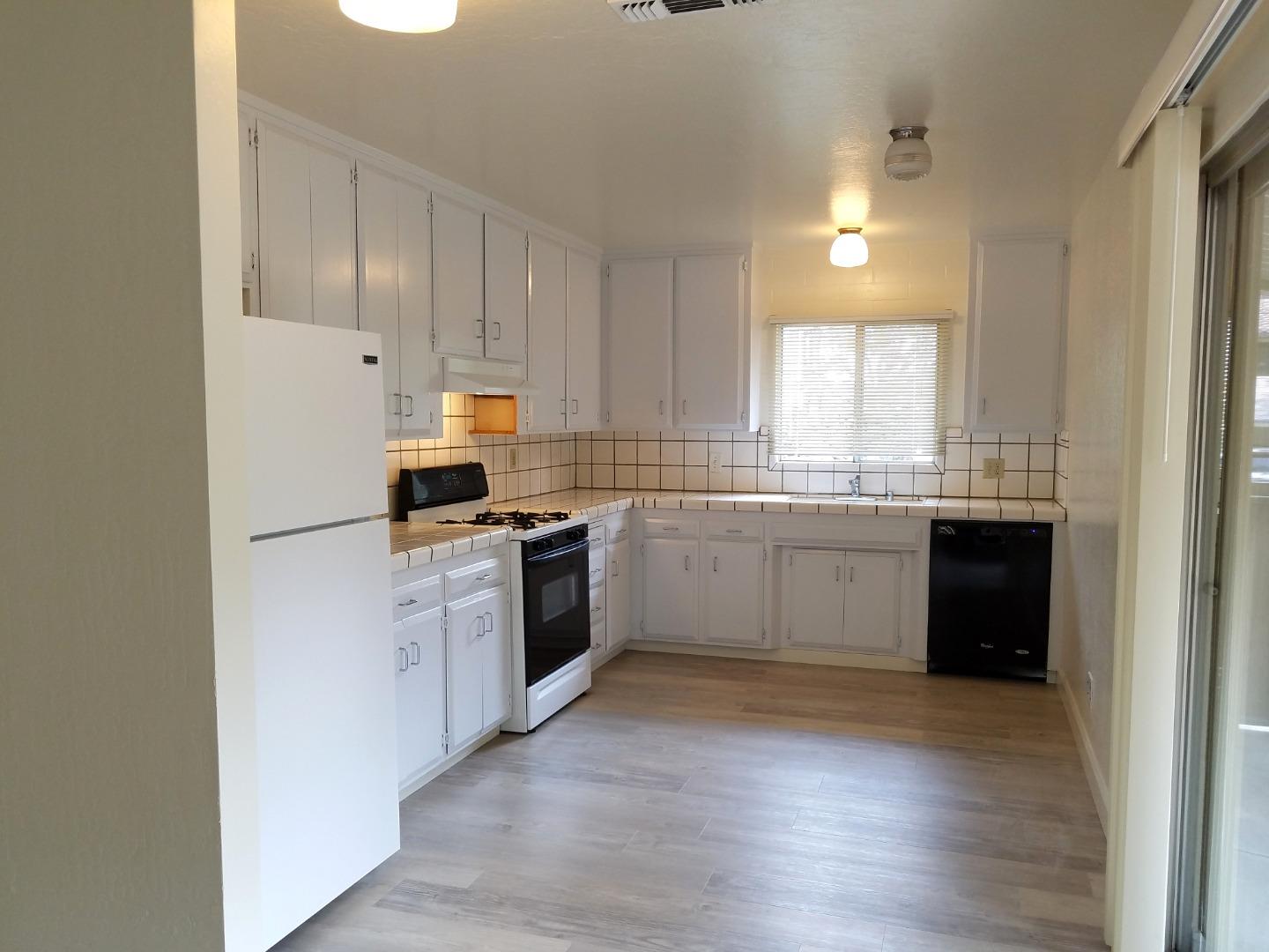 Detail Gallery Image 4 of 19 For 5035 Wilder Dr, Soquel,  CA 95073 - – Beds | – Baths