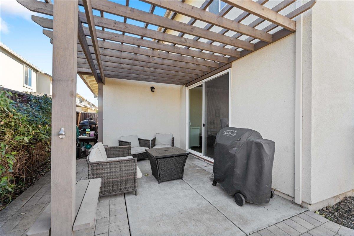 Detail Gallery Image 25 of 36 For 1600 Panorama Dr, Hollister,  CA 95023 - 4 Beds | 2/1 Baths