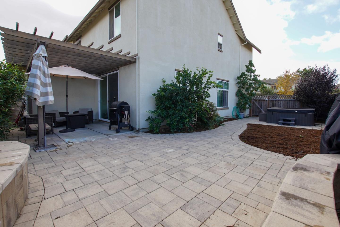 Detail Gallery Image 28 of 36 For 1600 Panorama Dr, Hollister,  CA 95023 - 4 Beds | 2/1 Baths